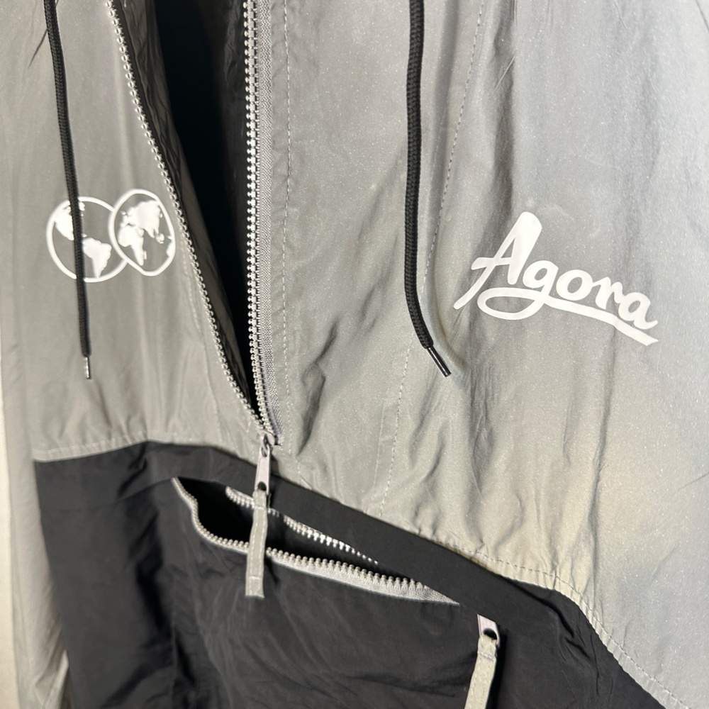 UNIQUE AGORA HOLOGRAPHIC WIND BREAKER - Picture 4 of 4